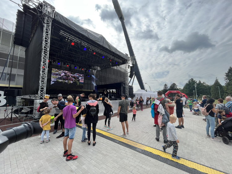 GALERIE: Otevření nového fotbalového stadionu v Hradci Králové