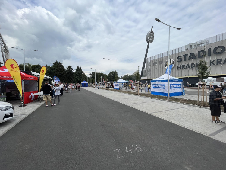 GALERIE: Otevření nového fotbalového stadionu v Hradci Králové