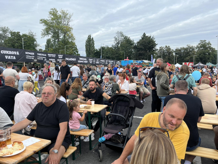 GALERIE: Otevření nového fotbalového stadionu v Hradci Králové