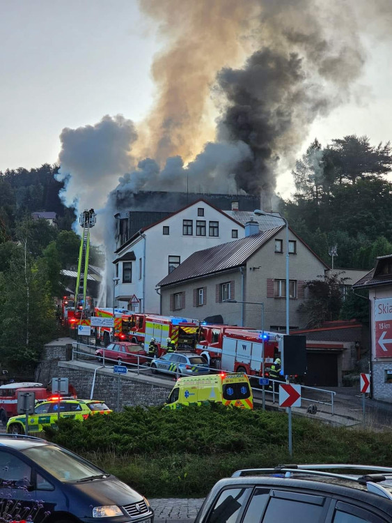 Požár rekonstruovaného penzionu v Tanvaldě