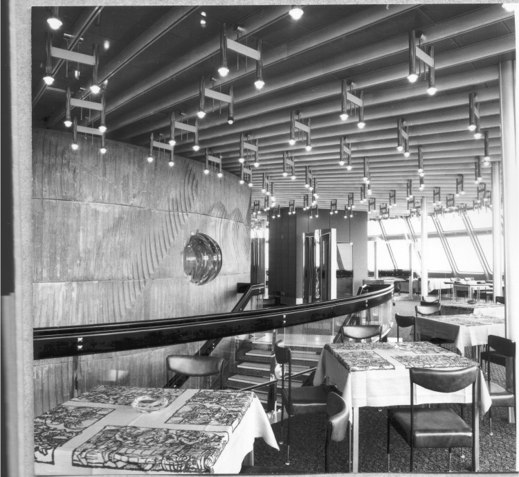 Hotel a vysílač Ještěd slaví 50 let od otevření