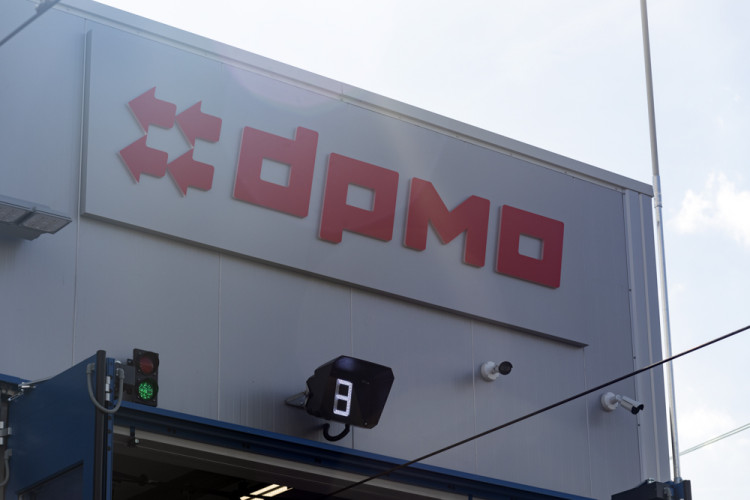 FOTOGALERIE: Stometrová hala pro tramvaje v Olomouci chrání vozy před počasím i vandaly