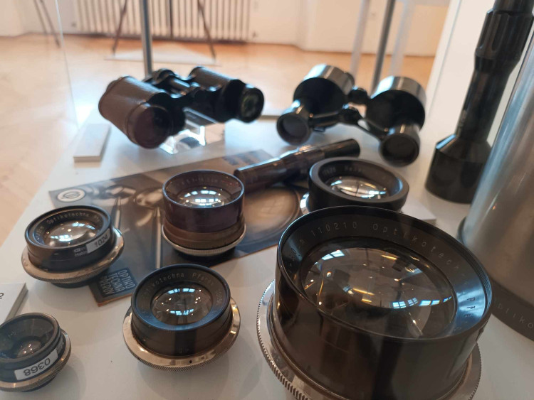 FOTOGALERIE: Devadesát let Meopty v přerovském muzeu