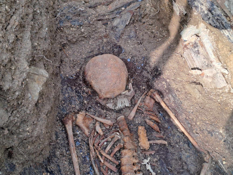 Odhalené hroby a kostry v parku Budyšínská