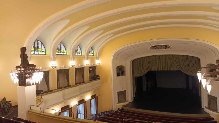 FOTOGALERIE: Obnovené vitráže proměnily prostějovský Národní dům