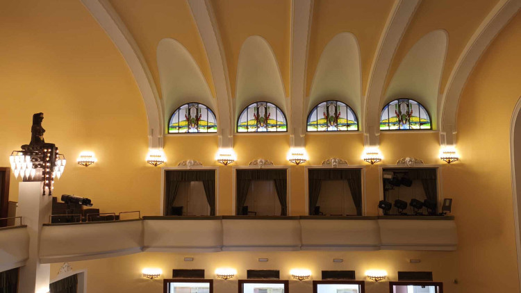 FOTOGALERIE: Obnovené vitráže proměnily prostějovský Národní dům