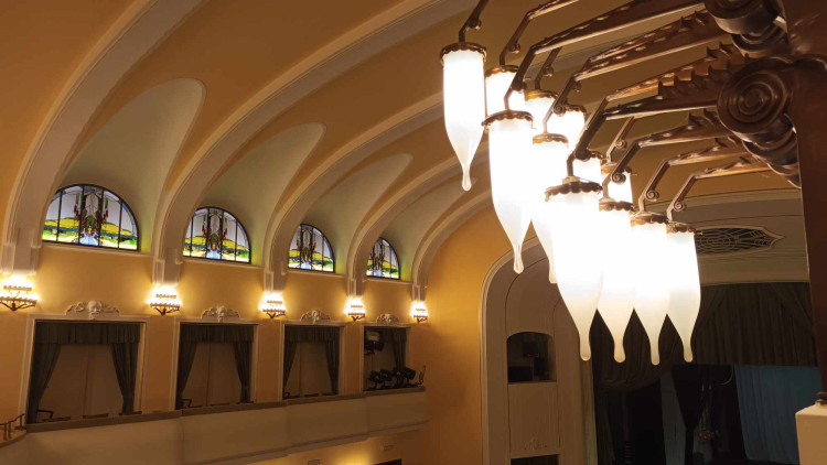 FOTOGALERIE: Obnovené vitráže proměnily prostějovský Národní dům