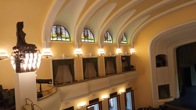 FOTOGALERIE: Obnovené vitráže proměnily prostějovský Národní dům