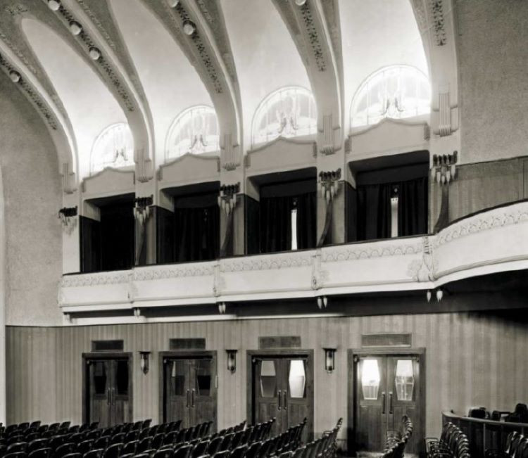 FOTOGALERIE: Obnovené vitráže proměnily prostějovský Národní dům