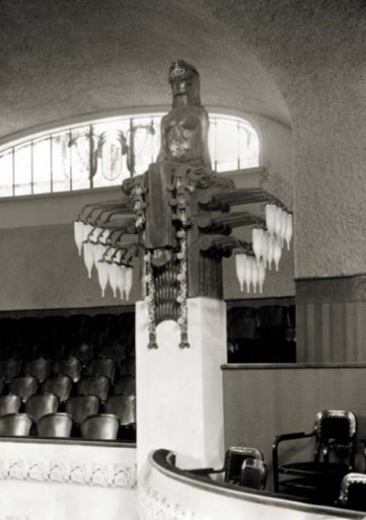 FOTOGALERIE: Obnovené vitráže proměnily prostějovský Národní dům