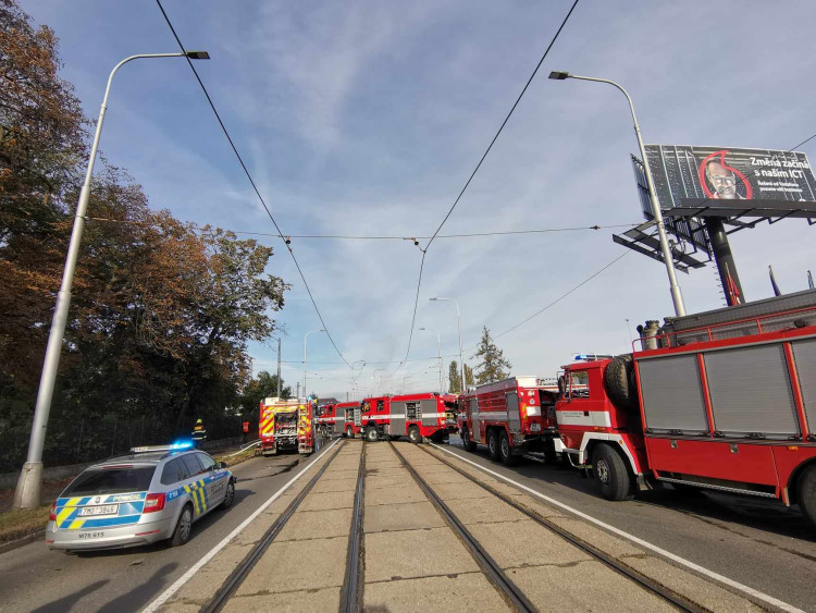 FOTOGALERIE: Srážka kamionu a osobní vlaku v Olomouci