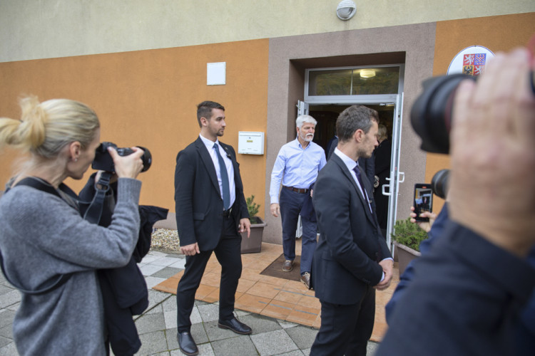 FOTOGALERIE: Prezident Pavel navštívil textilní podnik v Jeseníku i školu ve Vápenné