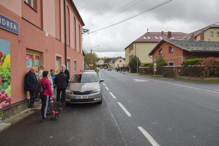 FOTOGALERIE: Prezident Pavel navštívil textilní podnik v Jeseníku i školu ve Vápenné