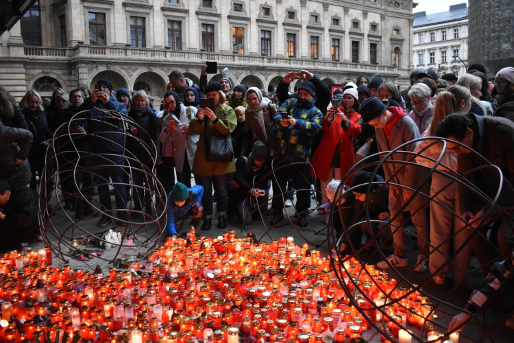 FOTOGALERIE: Podívejte se na atmosféru na oslavách na Národní