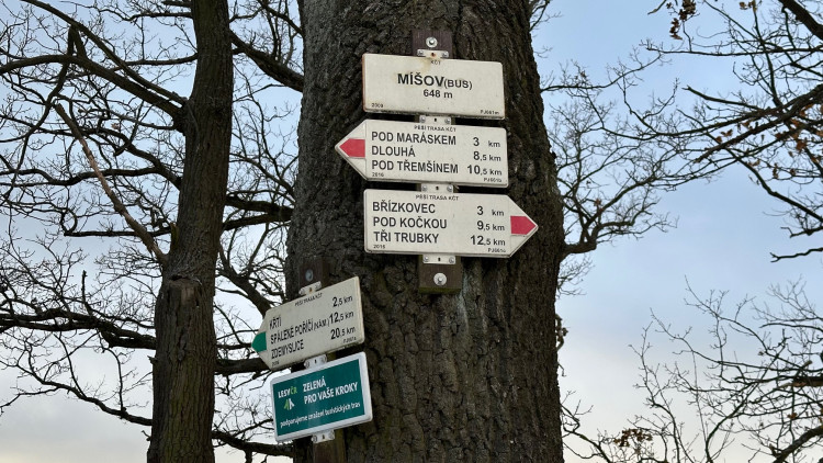 Zimní výlet na brdskou osmistovku Nad Maráskem