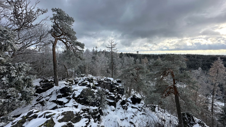 Zimní výlet na brdskou osmistovku Nad Maráskem