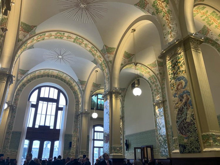 FOTOGALERIE: Nově otevřená zrekonstruovaná Fantova budova na hlavním nádraží