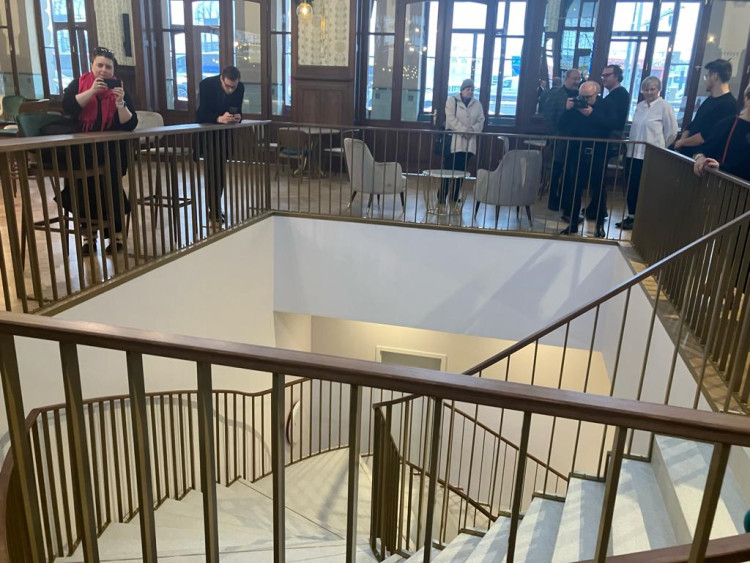 FOTOGALERIE: Nově otevřená zrekonstruovaná Fantova budova na hlavním nádraží