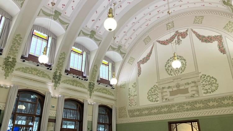 FOTOGALERIE: Nově otevřená zrekonstruovaná Fantova budova na hlavním nádraží