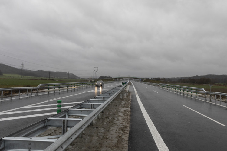 FOTOGALERIE: Obchvat Bludova za dva a půl miliardy korun je připraven pro motoristy