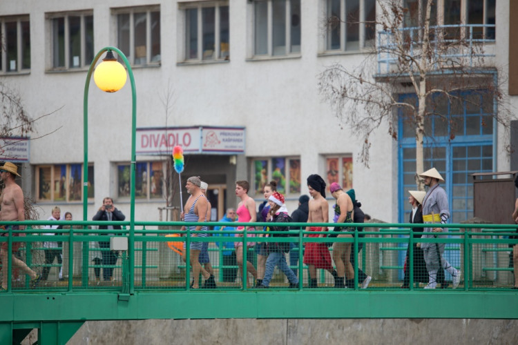 FOTOGALERIE: Otužilce v Přerově sledovaly tisíce lidí