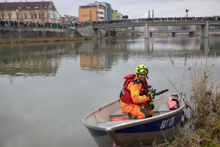 FOTOGALERIE: Otužilce v Přerově sledovaly tisíce lidí