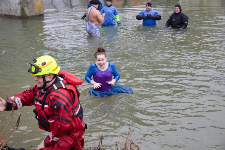 FOTOGALERIE: Otužilce v Přerově sledovaly tisíce lidí
