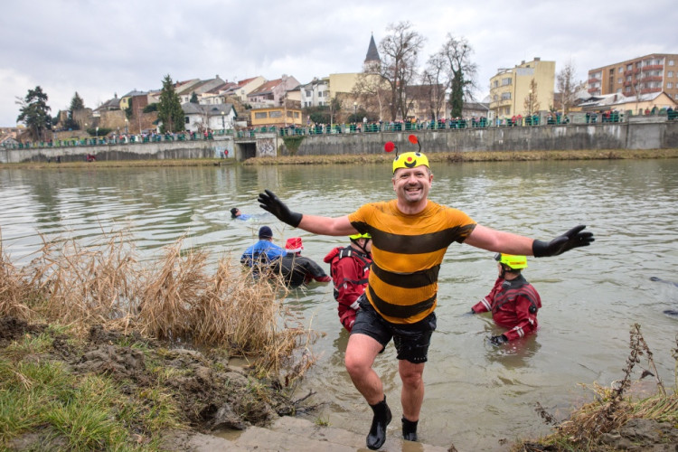 FOTOGALERIE: Otužilce v Přerově sledovaly tisíce lidí