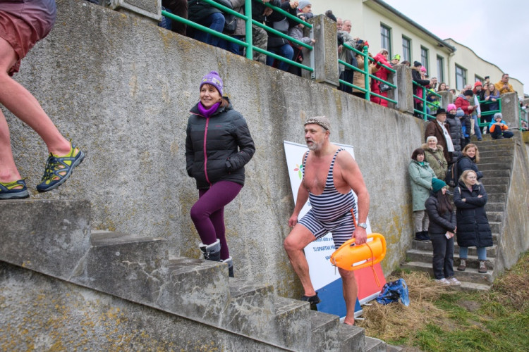 FOTOGALERIE: Otužilce v Přerově sledovaly tisíce lidí