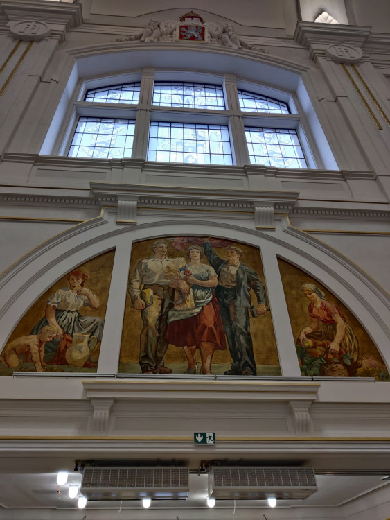 FOTOGALERIE: Rekonstrukce nádražní budovy je u konce