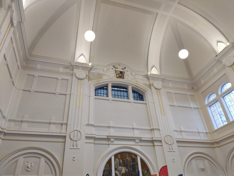 FOTOGALERIE: Rekonstrukce nádražní budovy je u konce