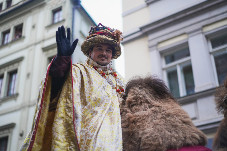 FOTOGALERIE: Prahou prošel tříkrálový průvod, nechyběli velbloudi