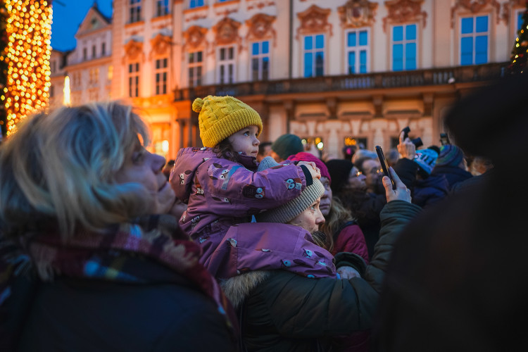 FOTOGALERIE: Prahou prošel tříkrálový průvod, nechyběli velbloudi