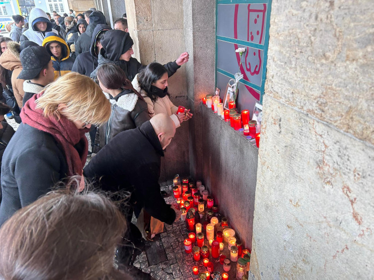 GALERIE: Pietní akt za zavražděného čtrnáctiletého chlapce