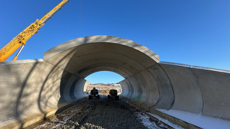 FOTOGALERIE: Bourání vadného mostu na stavbě obchvatu Klatov