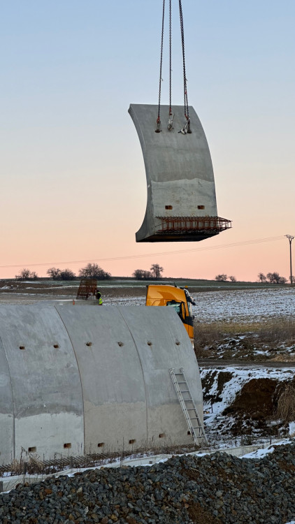 FOTOGALERIE: Bourání vadného mostu na stavbě obchvatu Klatov