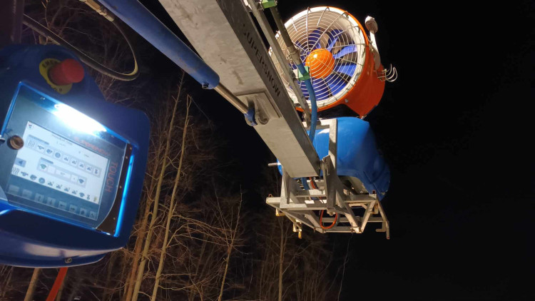 FOTOGALERIE: Večerní lyžování v Hrubé Vodě nabídlo prázdné sjezdovky