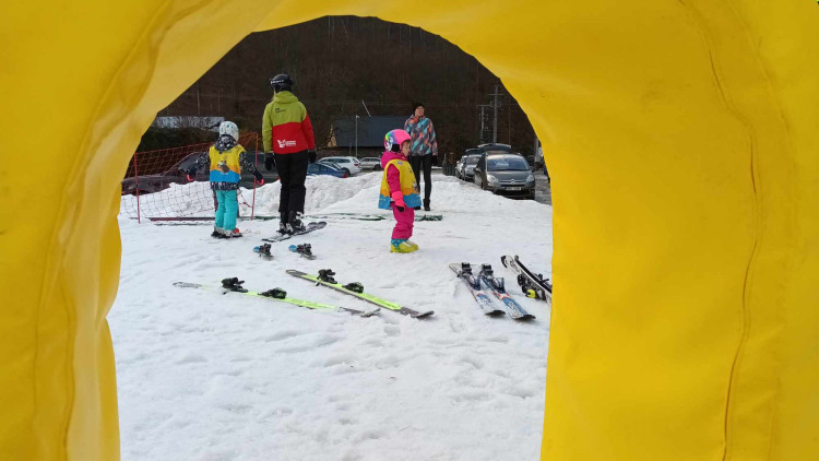 FOTOGALERIE: Večerní lyžování v Hrubé Vodě nabídlo prázdné sjezdovky