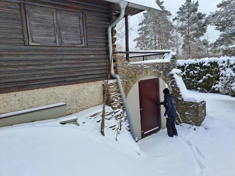 Kontrola rekreačních chatových oblastí policisty