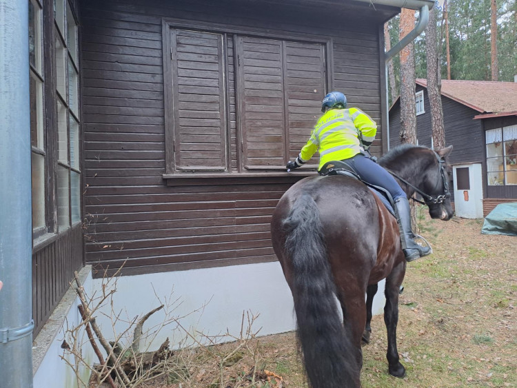 Kontrola rekreačních chatových oblastí policisty
