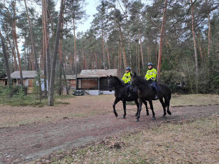 Kontrola rekreačních chatových oblastí policisty