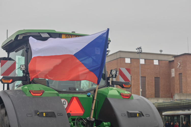FOTOGALERIE: Do Olomouce vyrazily na protestní jízdu konvoje zemědělské techniky