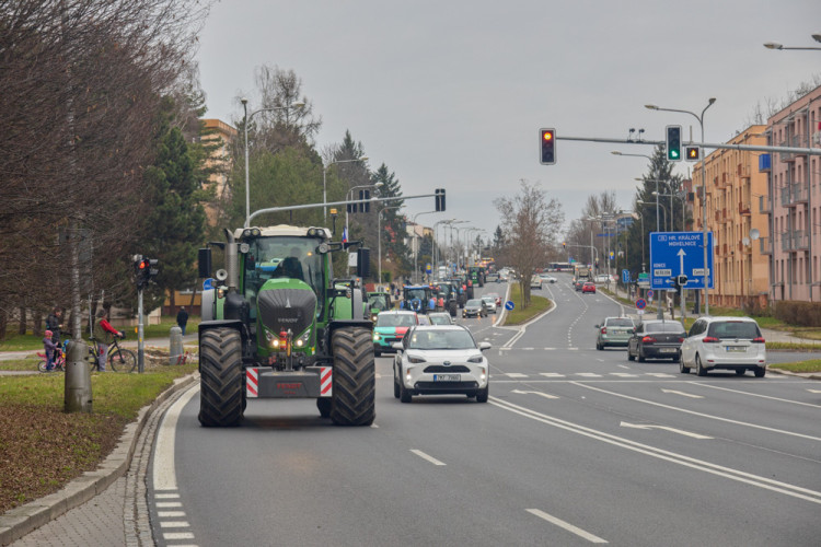 FOTOGALERIE: Do Olomouce vyrazily na protestní jízdu konvoje zemědělské techniky