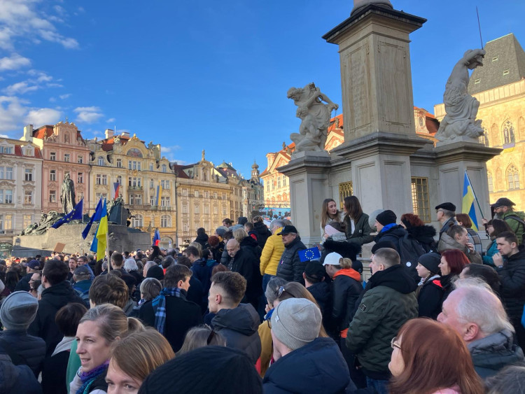 FOTOGALERIE: Shromáždění za Ukrajinu zaplnilo Staroměstské náměstí