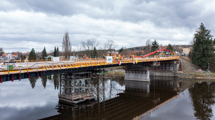 FOTOGALERIE: Oprava mostu v Týně nad Vltavou