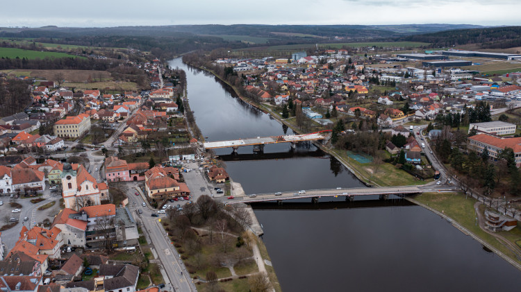 FOTOGALERIE: Oprava mostu v Týně nad Vltavou