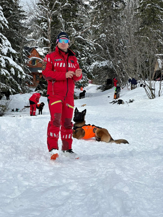 Cvičení kynologů hasičského záchranného sboru v Tatrách