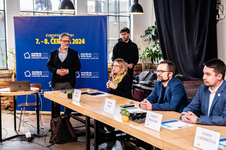 FOTOGALERIE: Diskuse na téma sdílení energií v Papírně Plzeň