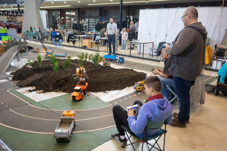 FOTOGALERIE: Výstava For Model láká malé i velké příznivce techniky, her či sběratelství