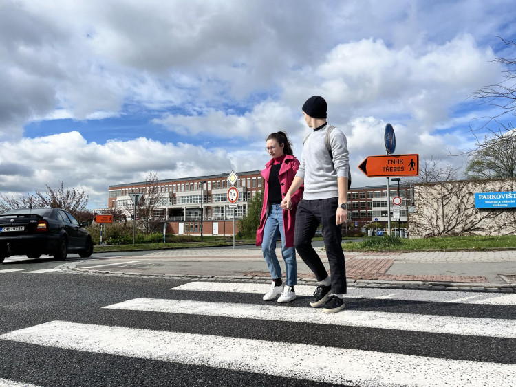 GALERIE: Dopravní omezení při přestavbě hradecké Milety